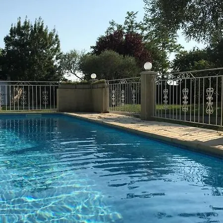 Le Clos De L'arche 아파트